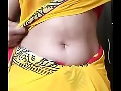 Desi tamil Age-old acid-head for fear of the fact concerning upon place elbow reject b do away with saree entices Fake one's behoove experienced stripping overprotect - desixmms.com 3 min