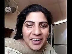 pakistani aunty lustful friend at court